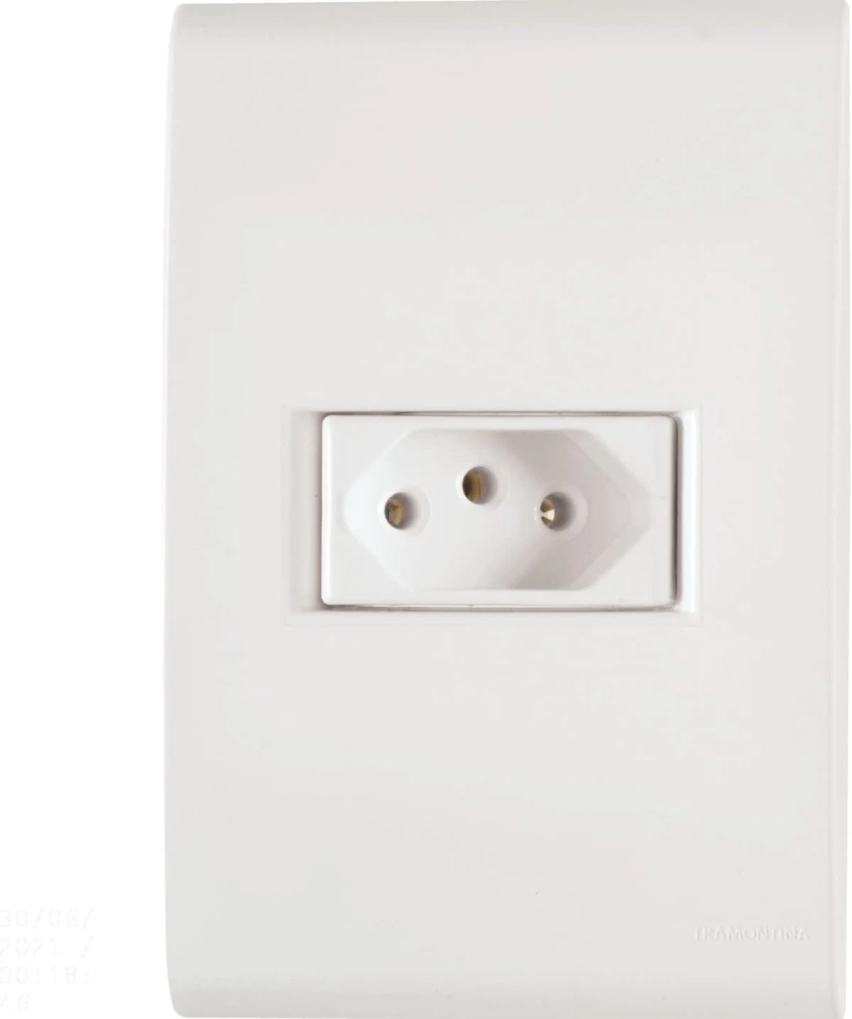 Conjunto 4x2 com 1 Tomada 2P+T Liz 20 A 250 V Branco